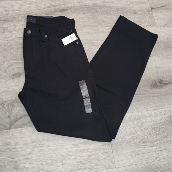 NWT GAP Denim Men's Straight Light Weight Jeans - Picture 1 of 4